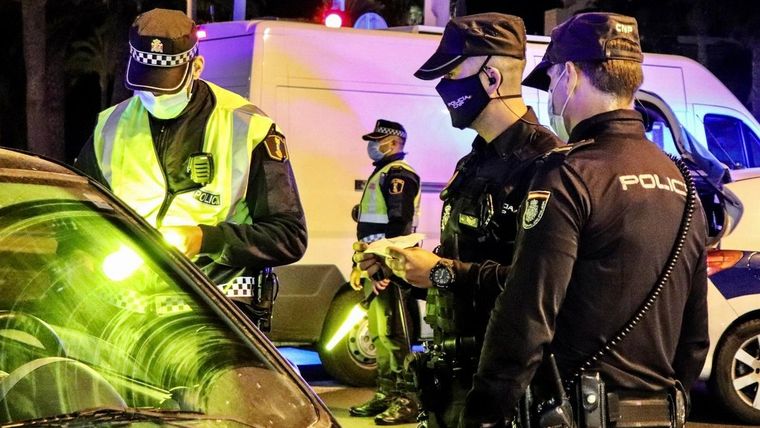 El incumplimiento del toque de queda sanitario tendría las mismas sanciones que durante la cuarentena estricta