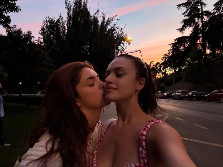 El amor se siente en el aire.