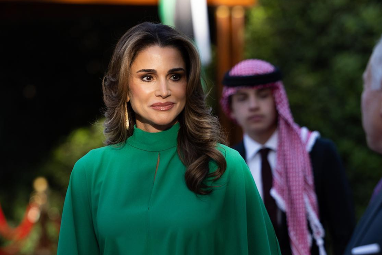 Mira el increíble look de la consuegra de Rania de Jordania en la boda real. Foto: INSTAGRAM @queenrania