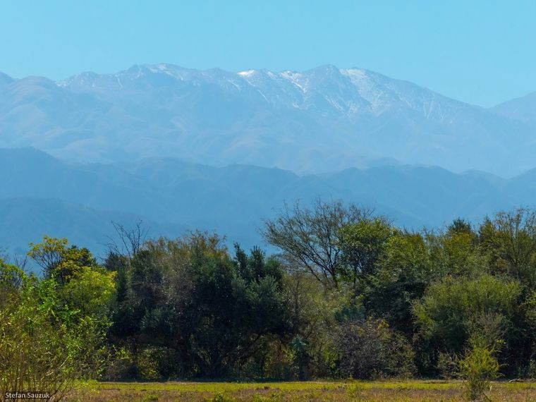 En Capayán, las siestas son sagradas, las ferias artesanales florecen y el tiempo parece ir más lento. En Capayán, las siestas son sagradas, las ferias artesanales florecen y el tiempo parece ir más lento.