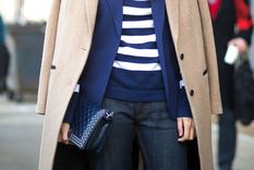 Descubre la prenda que reemplazará a la clásica camisa blanca en los trajes Foto: Style Nine to Five