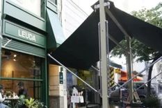 Un hombre fue detenido tras agredir físicamente a una moza en el bar Leuda de Rosario.