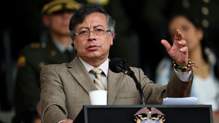 Trump le advirtió al presidente colombiano Gustavo Petro que "cuide su trasero".