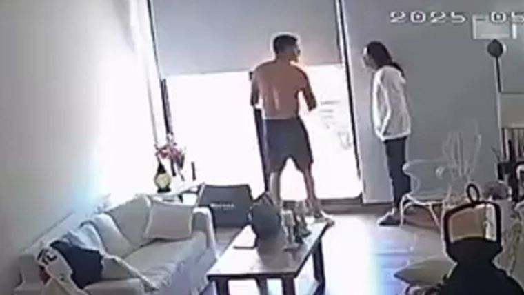 Federico Nicolás Balbuena fue detenido por el brutal ataque que perpetró contra su expareja Camila Romero en Pilar. Ahora será alojado en una unidad carcelaria tras dictarse la prisión preventiva en su contra.