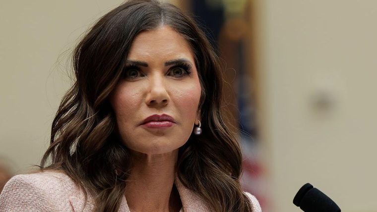 Kristi Noem estará al frente de lo que Trump ha descrito como "la nueva iniciativa de seguridad del hemisferio occidental".