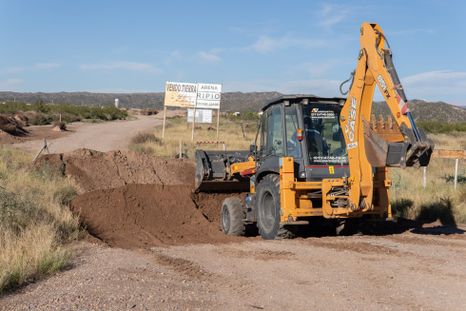 Hoy bloquearon un acceso a las canteras por ruta 7. Hoy bloquearon un acceso a las canteras por ruta 7.