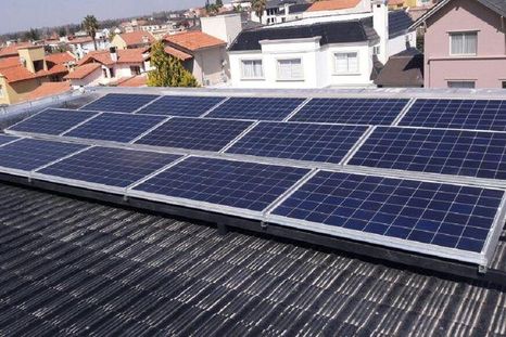 Los paneles solares fueron una de las opciones que crecieron en Mendoza durante la época del tarifazo. Los paneles solares fueron una de las opciones que crecieron en Mendoza durante la época del tarifazo.
