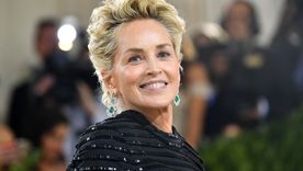Sharon Stone nos prepara para asistir a una fiesta de la mejor manera si tienes más de 60 años. Foto: Women´s Health