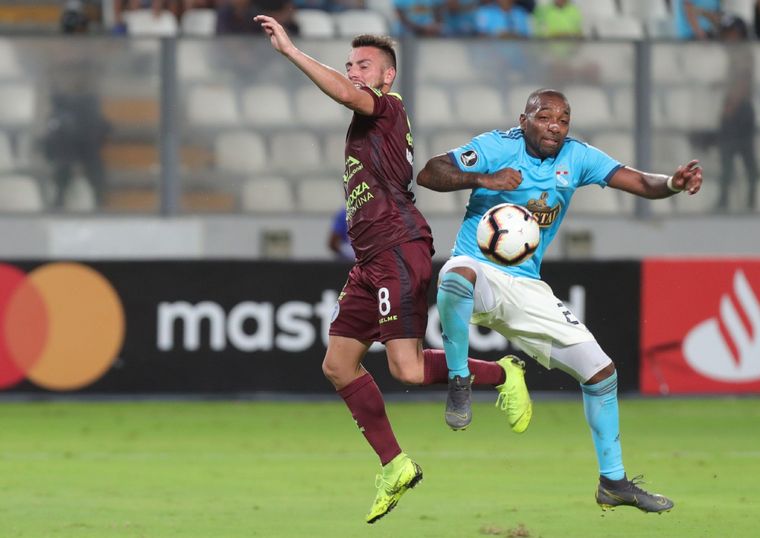 Angelito González, en acción ante Sporting Cristal. Foto: Archivo