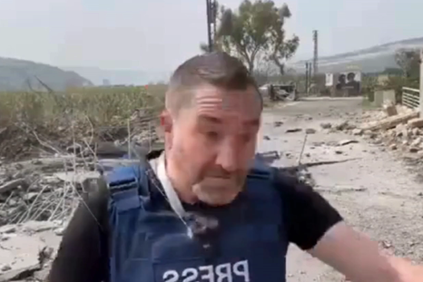 El periodista británico Steve Sweeney segundos antes del impacto. El periodista británico Steve Sweeney segundos antes del impacto.