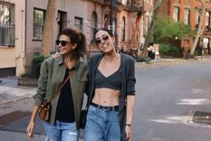 Revisamos el último look de Juliana Awada con un par de jeans infaltables Foto: Instagram