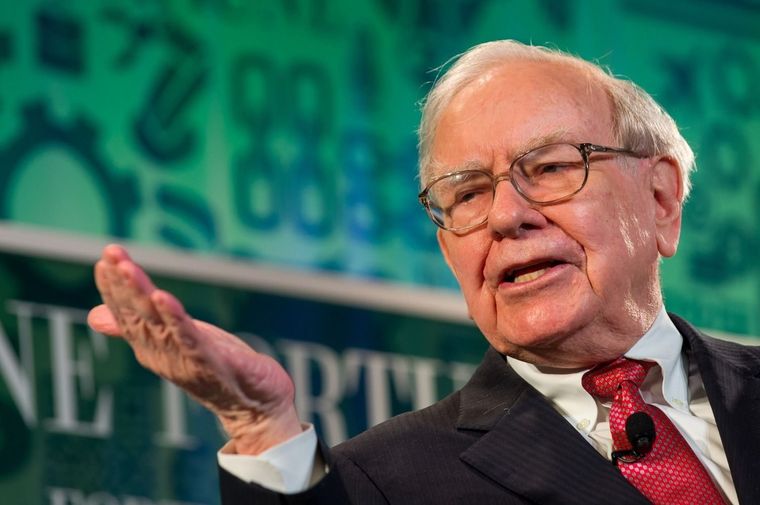 Warren Buffet estaría viajando hacia Argentina en su avión privado Foto: CNBC - www.cnbc.com
