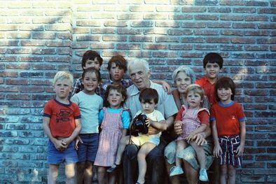 MDZol | El abuelo Augusto, su mujer y sus nietosFoto Juan Mahlknecht