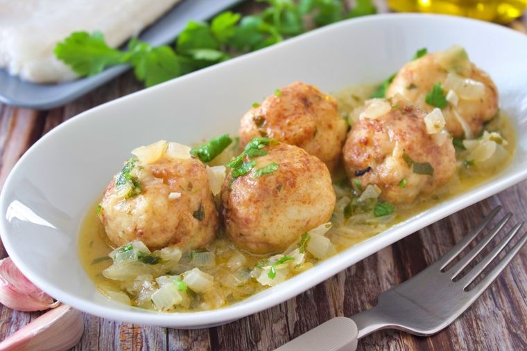 Unas sabrosas albóndigas de sepia y gambas, ¡mira lo que son!