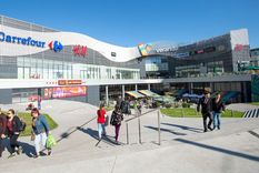 sorpresa: ofrecen multimillonaria oferta para comprar carrefour