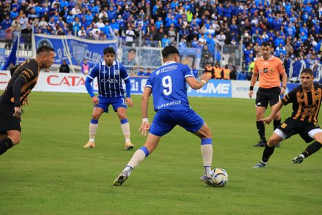 Godoy Cruz enfrenta a Mitre en el Feliciano Gambarte. Godoy Cruz enfrenta a Mitre en el Feliciano Gambarte.