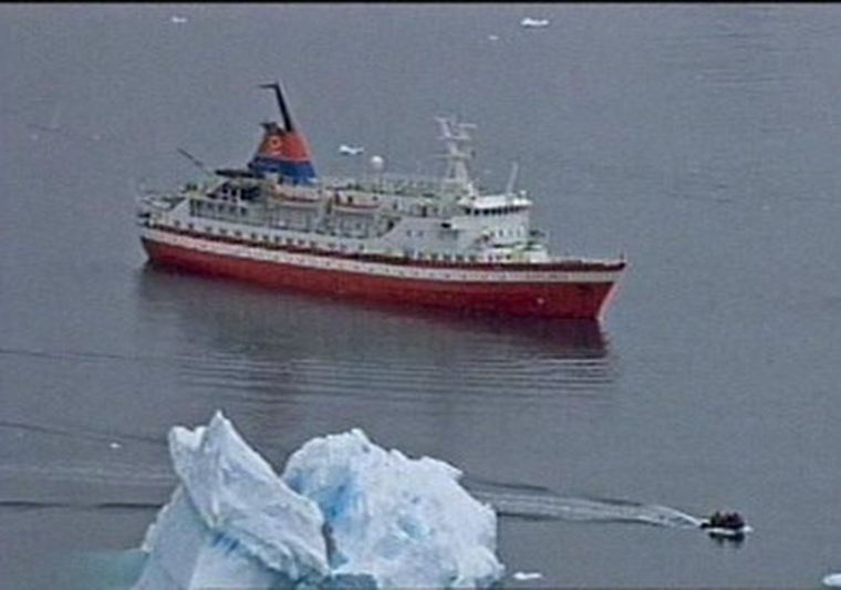 El Explorer antes de naufragar. Foto: Tv