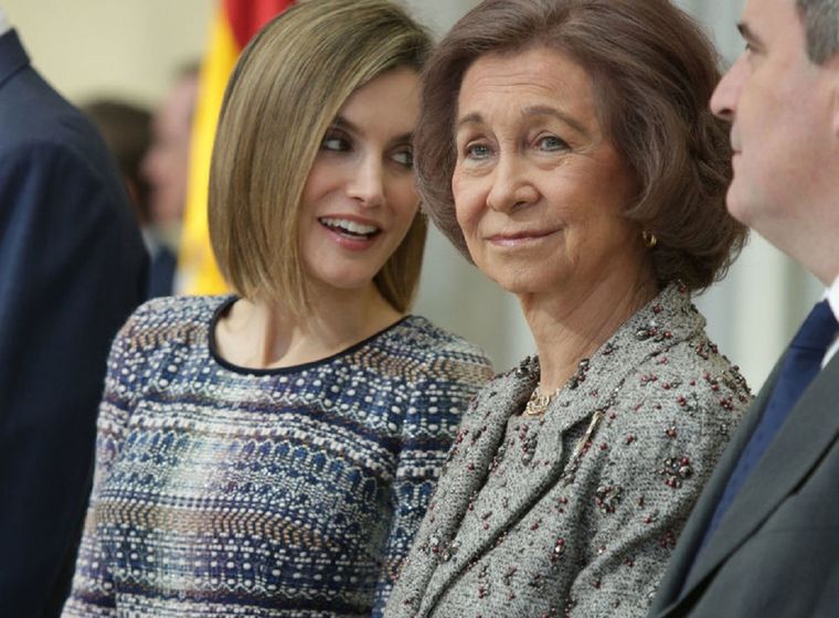 Reina Sofía y reina Letizia