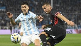 Racing recibe a Barracas Central en el Cilindro de Avellaneda. Racing recibe a Barracas Central en el Cilindro de Avellaneda.