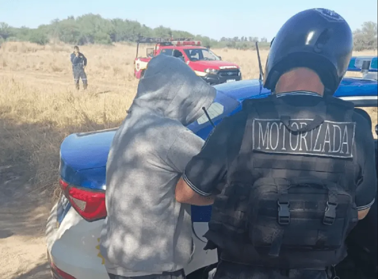 El detenido en manos de la Policía Foto: Gentileza