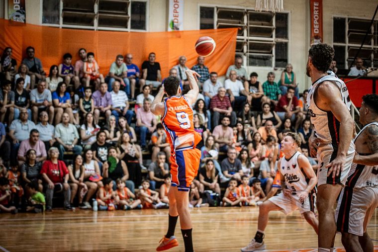 Rivadavia Foto: Abril Capeloni/Rivadavia Básquet