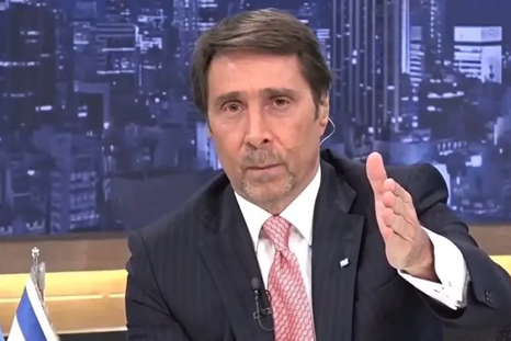 Eduardo Feinmann destrozó a comunicadores alineados al kirchnerismo por su blindaje al terrorismo iraní. Eduardo Feinmann destrozó a comunicadores alineados al kirchnerismo por su blindaje al terrorismo iraní.