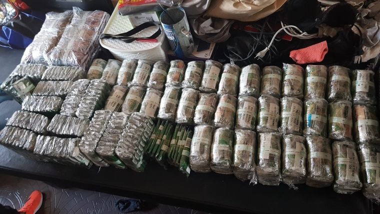 Efectivo, cheques, lingotes de oro, fueron algunos de los elementos secuestrados