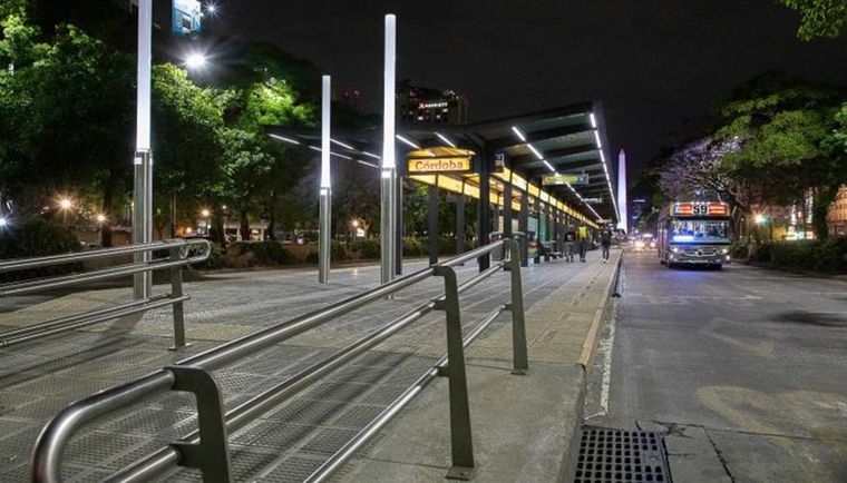 Los trabajos de modernización incluye las 329 paradas paradas del Metrobus Foto: GCBA