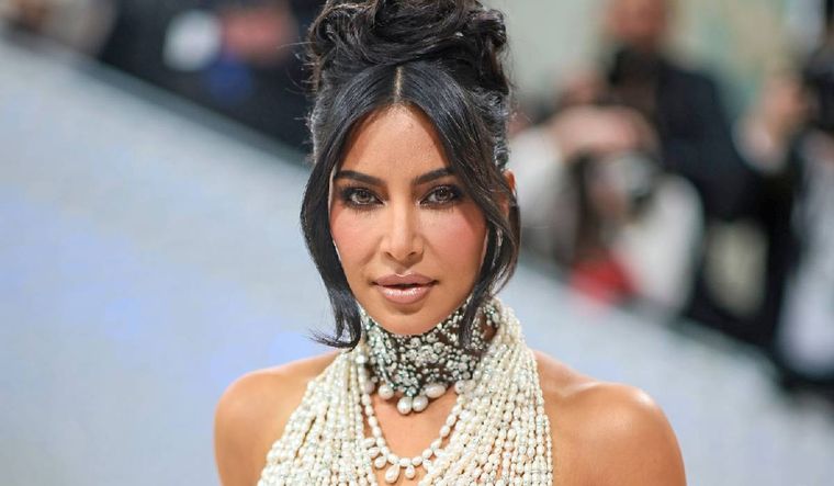 El rostro de Kim Kardashian en la MET Gala 2023 es muy diferente a su posteo en redes sociales. Foto: Archivo MDZ