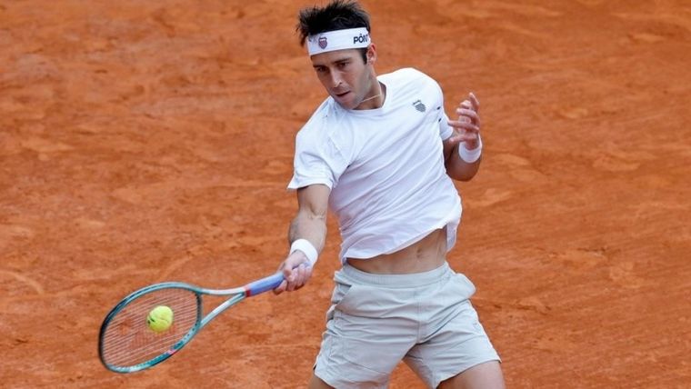 Tomás Etcheverry se metió en la tercera ronda del Masters 1000 de Montecarlo.