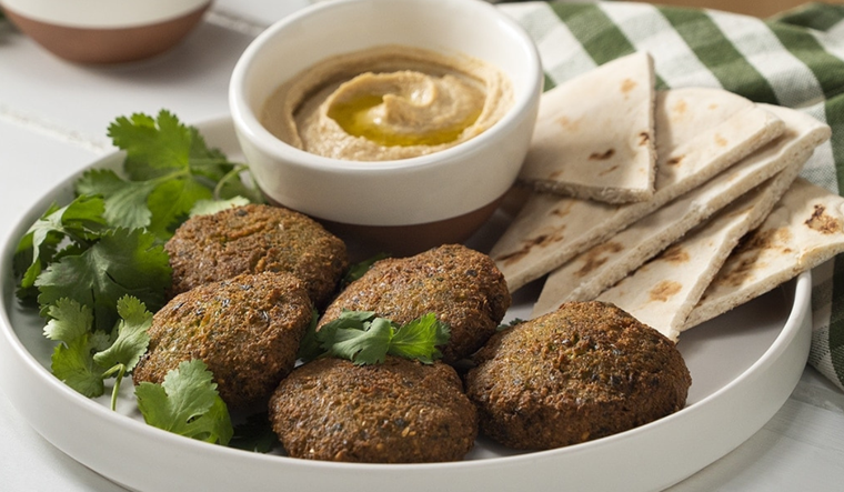Falafel árabe: una delicia crujiente de la tradición gastronómica Foto: Kiwilimon