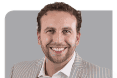 Mariano Otálora: San Martín apostó a la timba financiera, endeudó al Perú y murió millonario