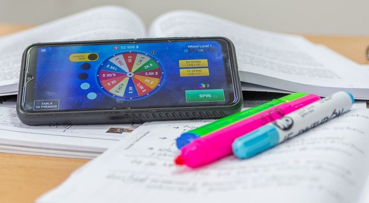 La Comisión Episcopal de Pastoral Social envió a Victoria Villarruel una carta en relación al proyecto de prevención de la ludopatía y regulación de juegos de azar y apuestas en línea. Foto: Unciencia