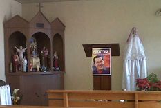 el culto a chavez llego a los altares catolicos