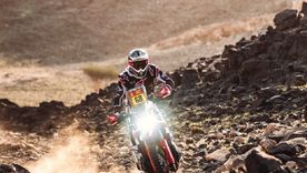 Tosha Schareina, protagonista del Dakar 2026. Tosha Schareina, protagonista del Dakar 2026.