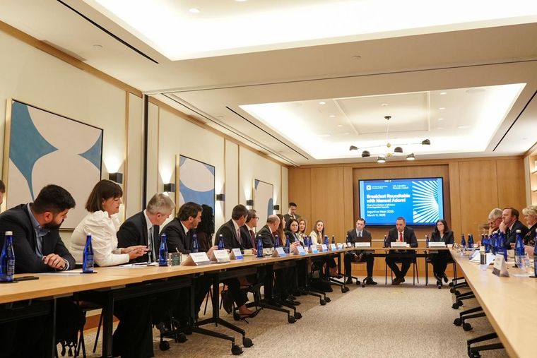 Adorni mantuvo distintas reuniones este miércoles, en medio de la polémica