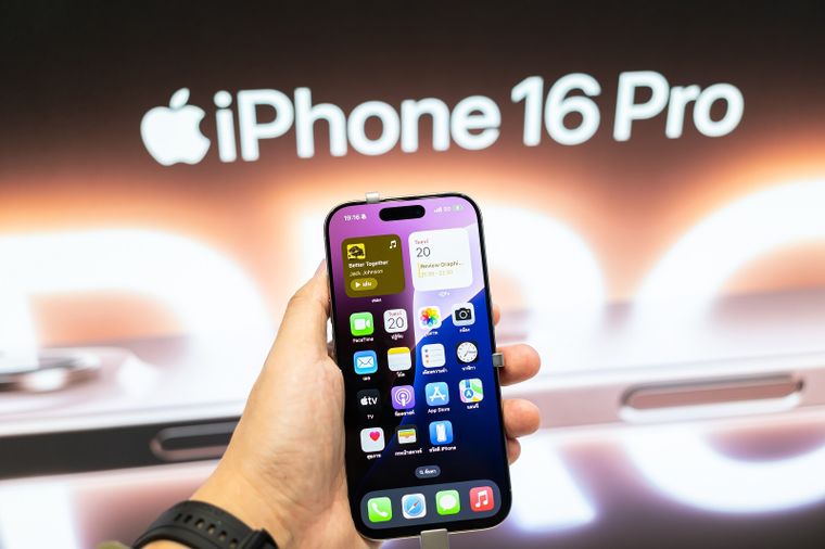 El iPhone 16 que será subastado por ARCA.