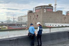 Expertos del OIEA está de manera permanente en la central. Foto: Nikkei. Expertos del OIEA está de manera permanente en la central. Foto: Nikkei.