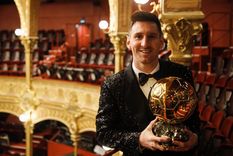 El astro argentino brindó una entrevista luego de la premiación. Foto: PSG