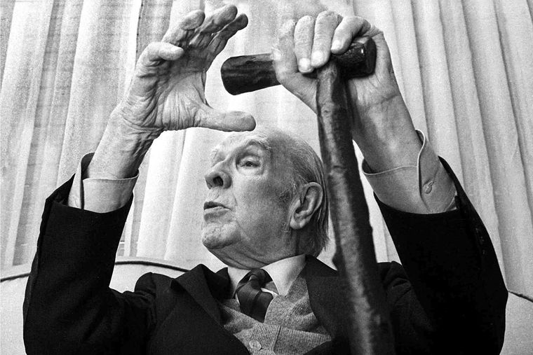 Jorge Luis Borges le dedicó el Aleph a una joven de 28 años, de quien se enamoró profundamente. Foto: Télam