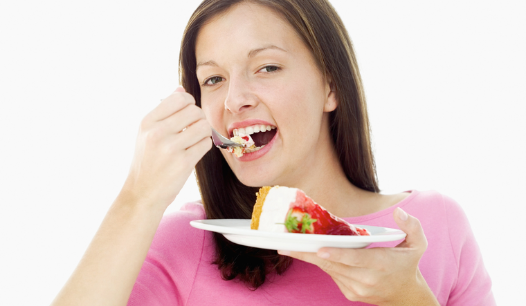 Cada vez que un dulce llega a la mesa al final de una comida, se reactualiza una costumbre que conecta el presente con siglos de historia.