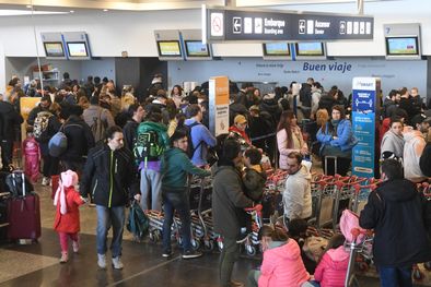 MDZol | Durante julio, la actividad aérea estuvo marcada por los vacaciones de invierno que generó que milles de personas viajaran por todo el país Foto: Telam