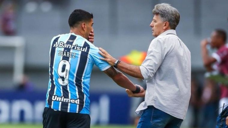 El técnico le envió un claro mensaje al atacante uruguayo.