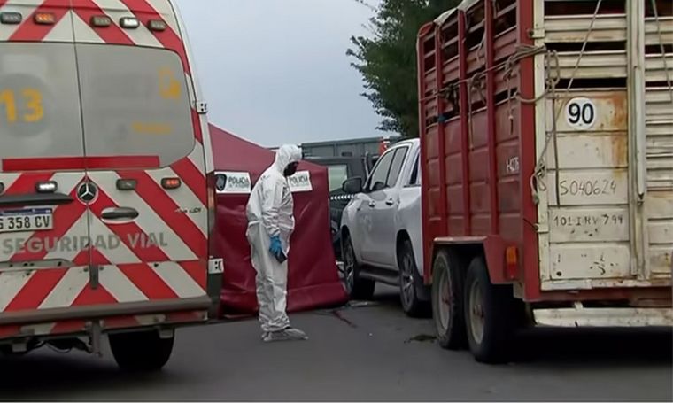 Un hombre fue atropellado tras frenar por un desperfecto mecánico sobre la Perito Moreno. El conductorescapó
