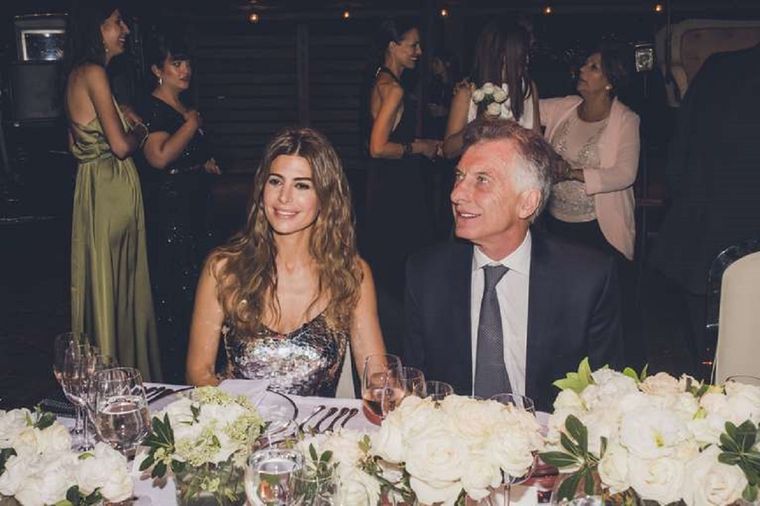 Juliana Awada brilló en el casamiento de Jorge Lanata.