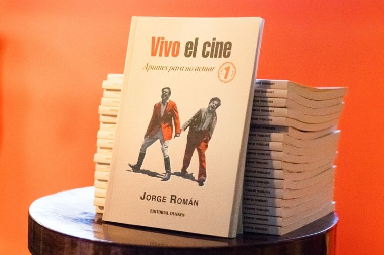 La portada de Vivo el cine, libro de Jorge Román.