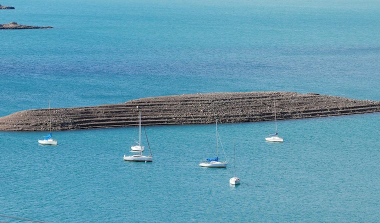 Potrerillos es uno de los puntos turísticos más elegidos de Mendoza. Potrerillos es uno de los puntos turísticos más elegidos de Mendoza.
