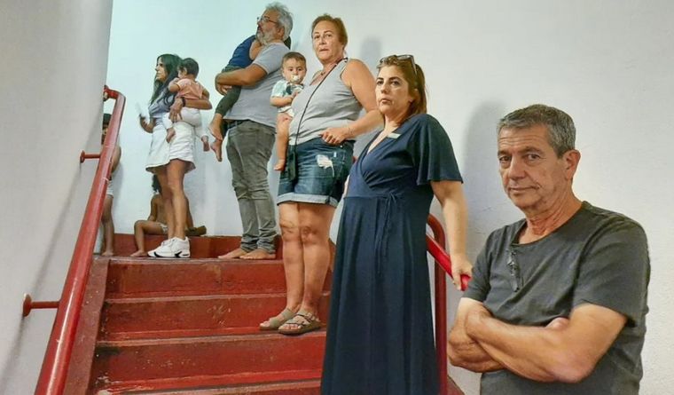 israelíes evacuados Algunos israelíes evacuados por vivir en la frontera con Gaza. Foto: Efe.