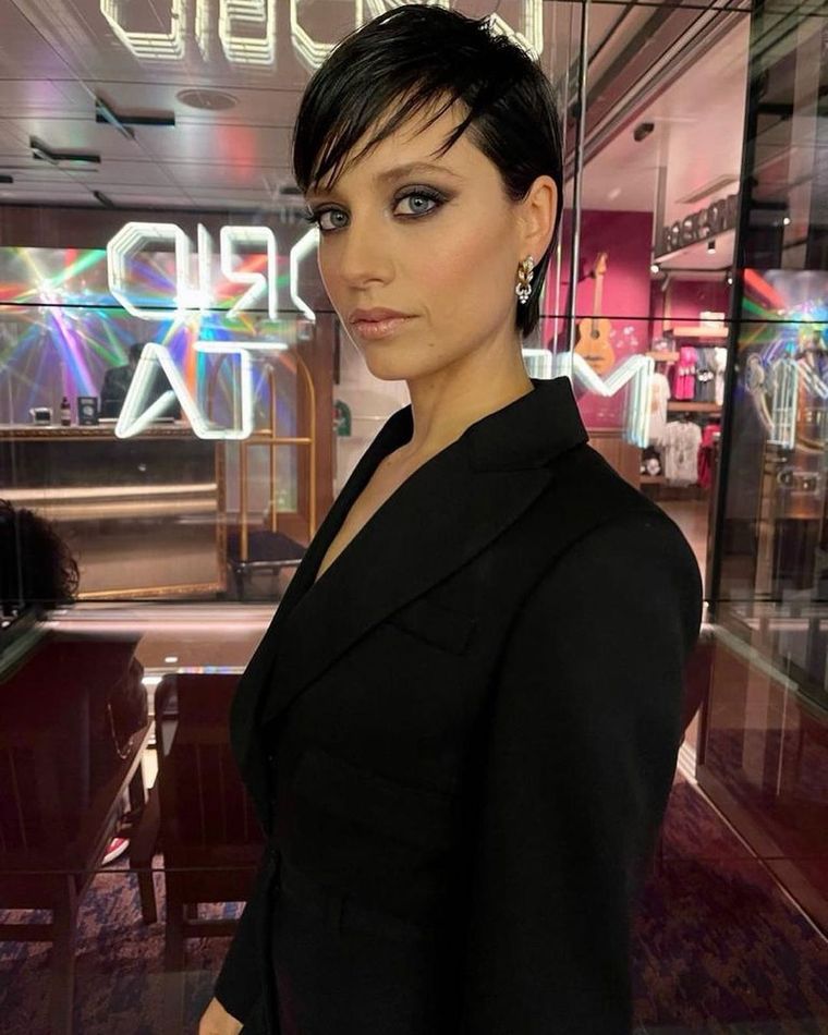 Michelle Jenner prueba que la elegancia se consigue con estos trajes Foto: Instagram