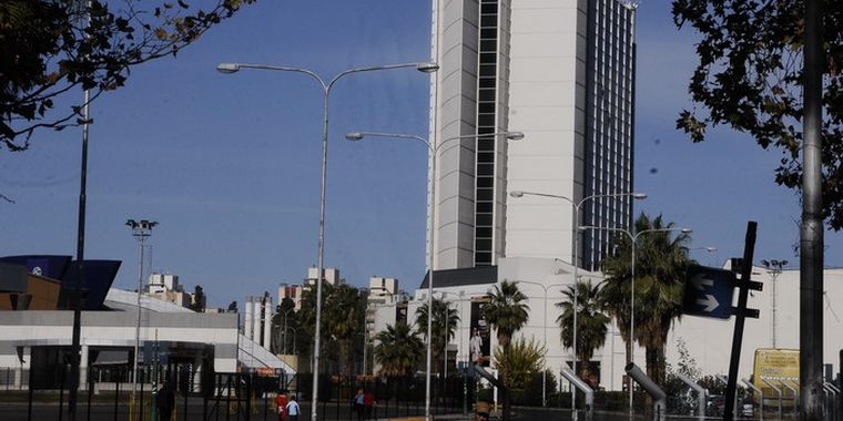 La zona circundante al hotel Intercontinental permanecerá aislada durante la cumbre. Foto: Alf Ponce / MDZ